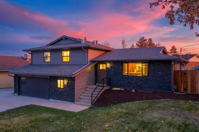 Gallery image of Zen, Hot Tub, Slide, Mahjong, Modern Kitchen in Arvada