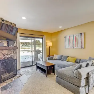 Cozy Condo Steps to Free Winter Park Shuttle!
