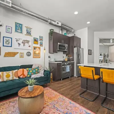 Bright 1BR Office