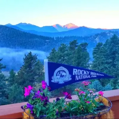 Rocky Mountain Panorama Cabin