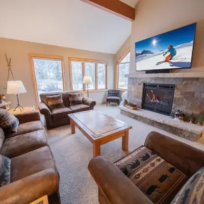 Quicksilver 1609 by SummitCove Lodging