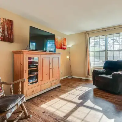 4 Mi to Dtwn Loveland Home with Hot Tub and Yard