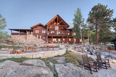 Gallery image of Aspen Falls - 30-acre Luxury Estate Rental 20-NCD0226 in Estes Park
