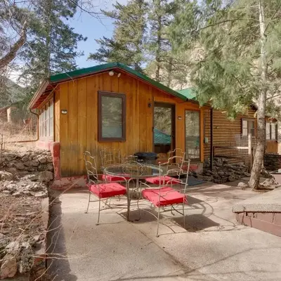 Riverfront Drake Home - 10 Mi to Estes Park!
