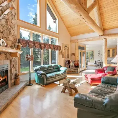 Hohenmark Haus Home: Great Year-Round Location