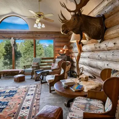 Swan River Lodge Home: Spacious