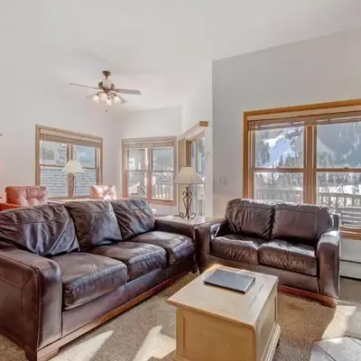 5983 Hidden River Lodge Condo