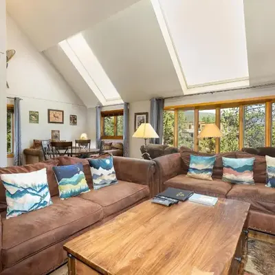 2054 The Pines Condo