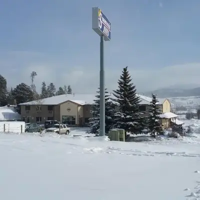 New Summit Inn