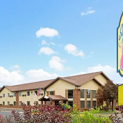 Super 8 by Wyndham Longmont/Twin Peaks