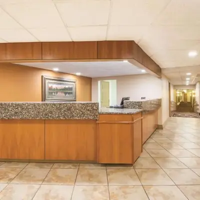 Mountain Valley Inn & Suites