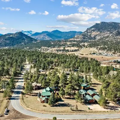 Mountain Shadows Resort