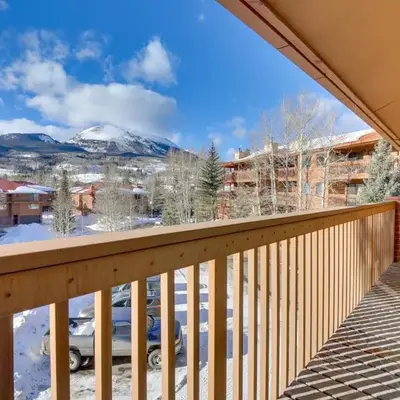 1 Mi to Main Street Mtn-View Home in Frisco