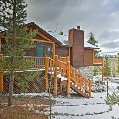 2 Mi to Skiing Mtn-View Home with Deck in Granby!