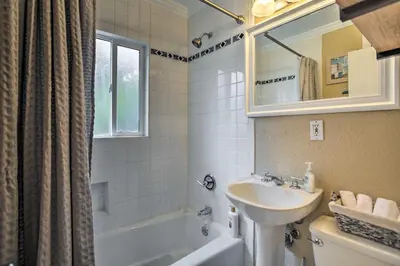 Gallery image of Walk to Dtwn Littleton Updated Pet-Friendly Home in Littleton