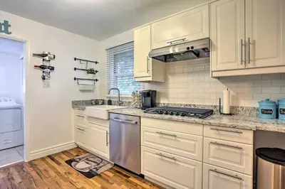 Gallery image of Walk to Dtwn Littleton Updated Pet-Friendly Home in Littleton