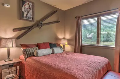 Gallery image of 1 Mi to Ski Upscale Studio with Views in Keystone in Keystone