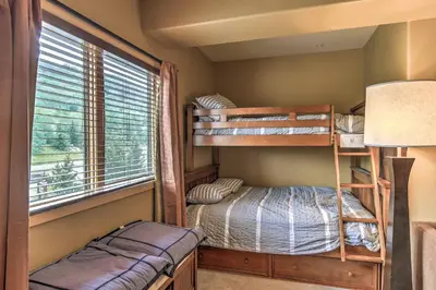Gallery image of 1 Mi to Ski Upscale Studio with Views in Keystone in Keystone