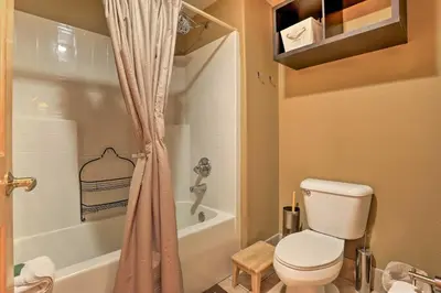 Gallery image of 1 Mi to Ski Upscale Studio with Views in Keystone in Keystone