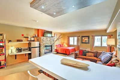 Gallery image of 1 Mi to Ski Upscale Studio with Views in Keystone in Keystone