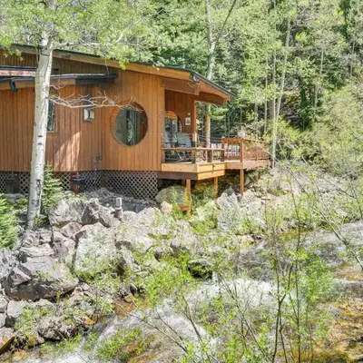 Cabin on Clear Creek A Hobbits Retreat!