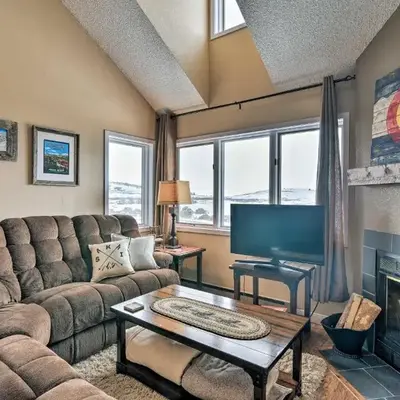 Walk to Ski Lift Mtn-View Granby Ranch Condo