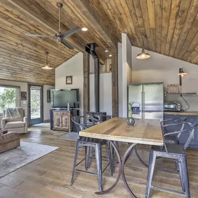 Updated Cabin with Hot Tub about 11 Mi to Winter Park!