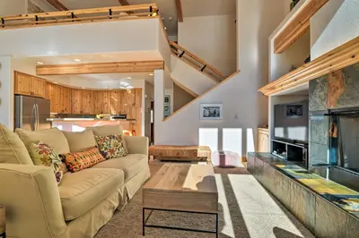Gallery image of Cozy Townhome Just 4 Miles to Winter Park Resort! in Winter Park