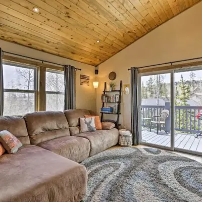 10 Mi to Ski Condo with Mtn Views in Silverthorne