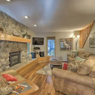 Creekside Frisco Condo with Views and Pool Access!