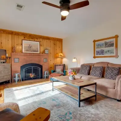 Charming Estes Park Cabin with 2 Private Patios!