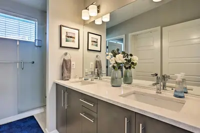 Gallery image of Townhome with Rooftop Patio Walk to Broncos Stadium in Denver