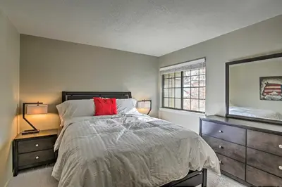 Gallery image of Sleek and Spacious Centennial Escape with Private Deck in Centennial