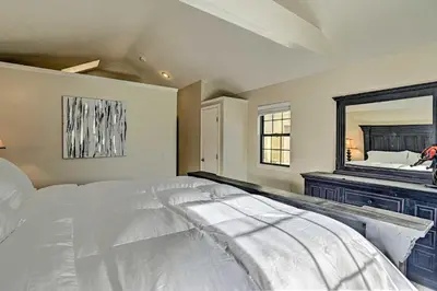 Gallery image of Sleek and Spacious Centennial Escape with Private Deck in Centennial