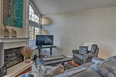Gallery image of Sleek and Spacious Centennial Escape with Private Deck in Centennial