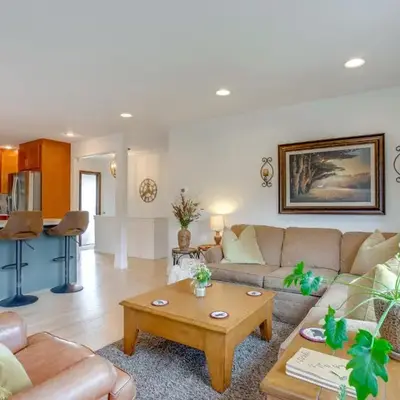 Modern Creekside Home 9 Mi to Downtown Denver