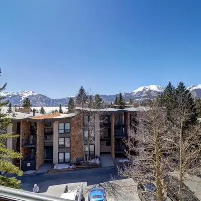 432 Marina Place condo