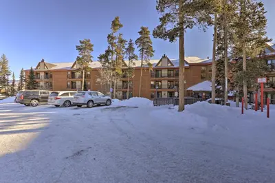 Gallery image of Scenic Buffalo Village Condo with View and Pool Access in Silverthorne