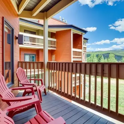 Mtn Condo with Ski Locker and Pools - 3 Mi to Resort!
