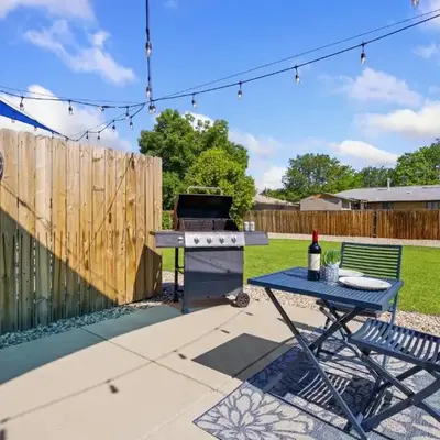 Comfortable Abode Near Historic Downtown