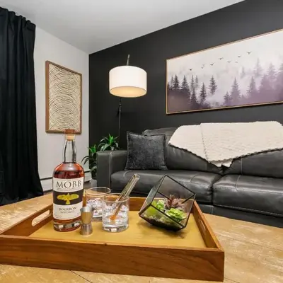 Contemporary condo in the heart of Old Town
