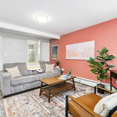 Hip & Urban Condo near the Heart of Old Town