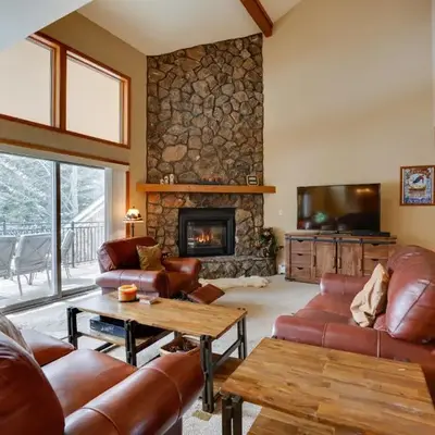 Deck and Mtn View Keystone Townhome Near Resort!