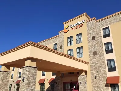 a rendering of a courtyard spring hotel at Comfort Suites Broomfield-Boulder-Interlocken in Broomfield