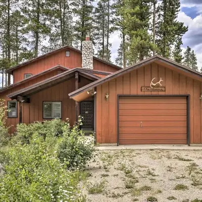 2 Mi to Grand Lake Cabin with Fireplace and Library!