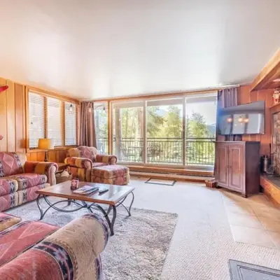 Pines by Summit County Mountain Retreats