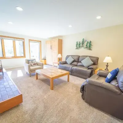 Quicksilver 1616 by SummitCove Lodging