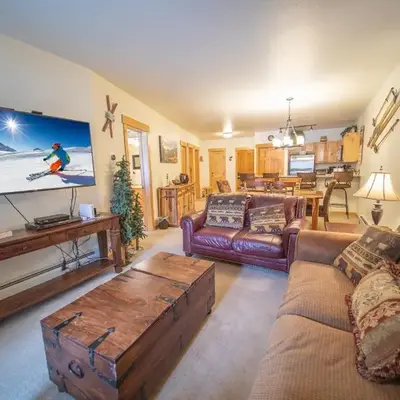 Tenderfoot Lodge 2611 by SummitCove Lodging