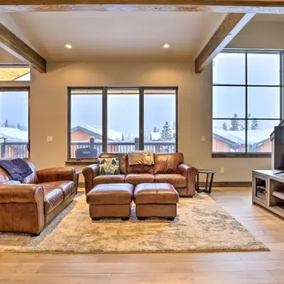 Relax Fireside Silverthorne Home 11 Mi to Skiing!