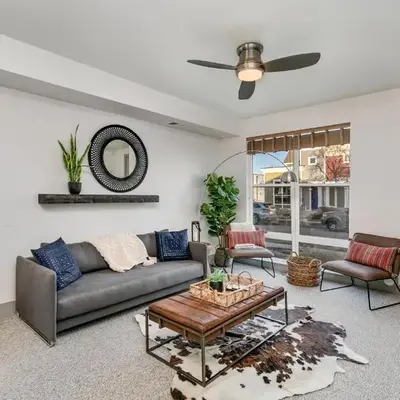 Old Town North Jewel! Near Breweries and River!